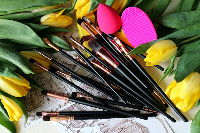 Zaful Makeup Brushes + Beauty Blender + Brush Egg