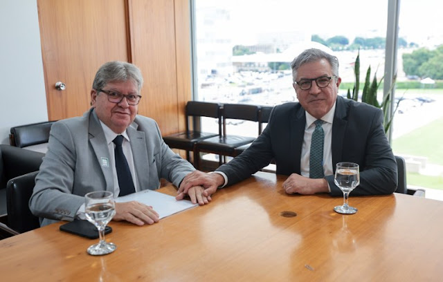 João Azevêdo tem audiências em Ministérios para tratar de investimentos em turismo, saúde, segurança hídrica e agricultura