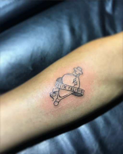 Mini tatuagens femininas 