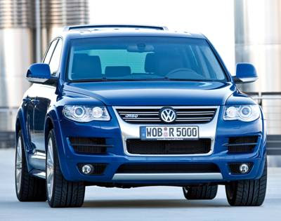 The Volkswagen Touareg R50 accelerates from 0 to 100 km h in 67 