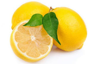 Cara menghaluskan kulit wajah secara alami dengan lemon