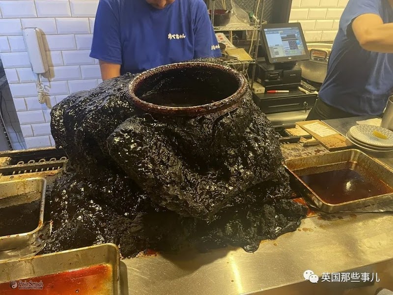 Tokyo Restaurant Uses Uncleaned Sauce Jar, Sparks Debate