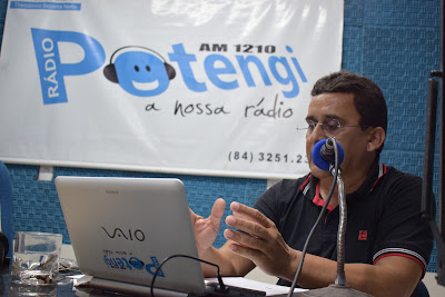 Resultado de imagem para fotos do prefeito naldinho na radio potengi