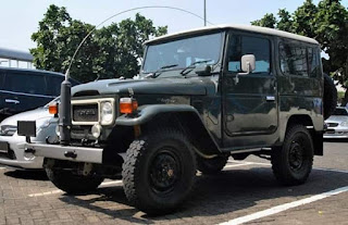 Jual Mobil Klasik Toyota landcruiser fj40 hardtop 1980