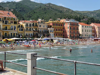 www.italiaansebloemenriviera.nl Vakantiehuizen Italië, vakantiehuis bloemenrivièra, vakantiehuizen bloemenrivièra, vakantiehuizen Ligurië, vakantiewoningen bloemenrivièra, vakantiehuis huren Italië, vakantieappartementen Italië, accommodatie bloemenrivièra, vakantiehuizen bloemenrivièra Italië, autovakantie bloemenrivièra, huisje bloemenrivièra, huis huren Italië bloemenrivièra, bloemenrivièra bungalow, vakantiehuizen Ligurië, vakantievilla bloemenrivièra, vakantiehuisje bloemenrivièra, vakantie bloemenrivièra 2024, vakantiehuis Ligurië, bloemenrivièra Agriturismo, bloemenrivièra vakantiepark, vakantie bloemenrivièra, bloemenrivièra Italië, vakantiehuis Italië, vakantiewoning bloemenrivièra