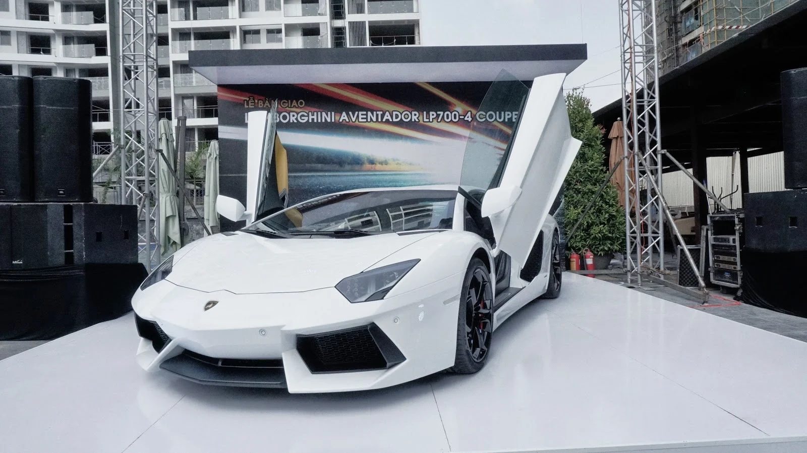 Siêu xe Lamborghini Aventador LP700-4