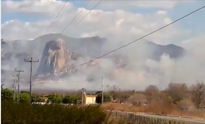 Incêndio destrói área equivalente a cinco campos de futebol em reserva ambiental em Sobral