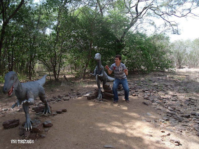 Sousa | Impressionantes pegadas pré-históricas no Vale dos Dinossauros
