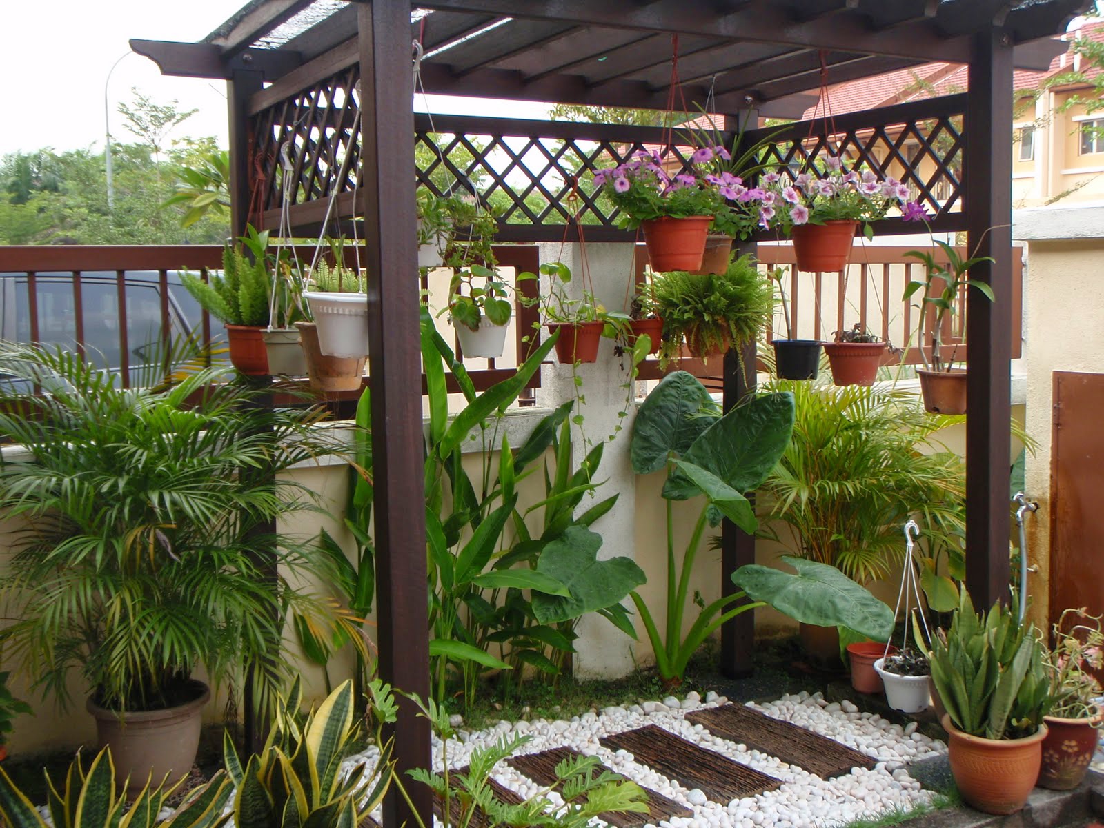 small backyard garden ideas