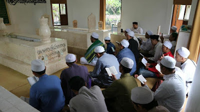 Ziarah Makam Habib Ahmad Bil Faqih