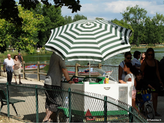 glacier parasol rayé bois de Vincennes Paris 12ème 