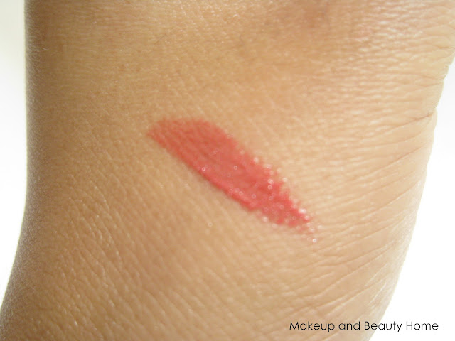 Lotus Herbals Seduction Botanical Tinted Lip Gloss in #33 Berry Smoothie Review