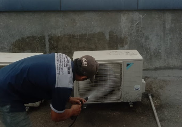 Jasa Service AC di Dukuh - Kramat Jati - Jakarta Timur WA. 0822.9815.2217 - 0813.1418.1790 - 0877.4009.4705