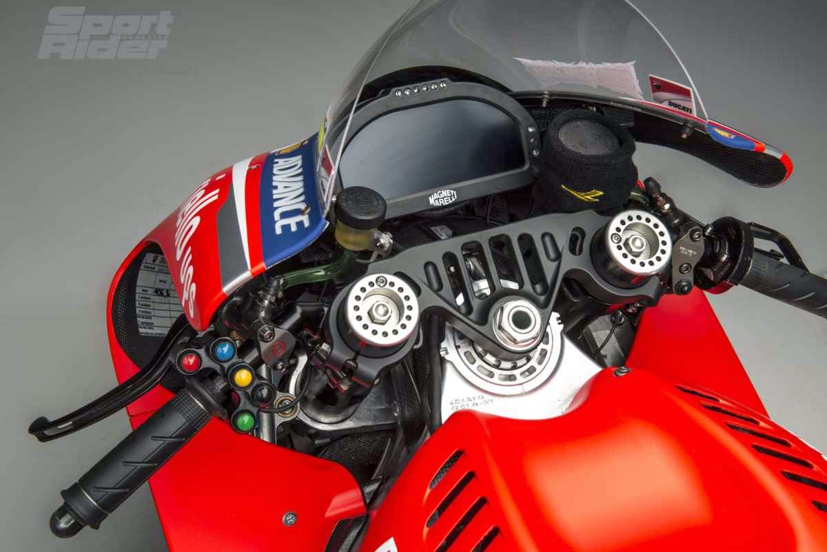 Foto Desain Motor Ducati Desmosedici Untuk MotoGP 2014 Galeri