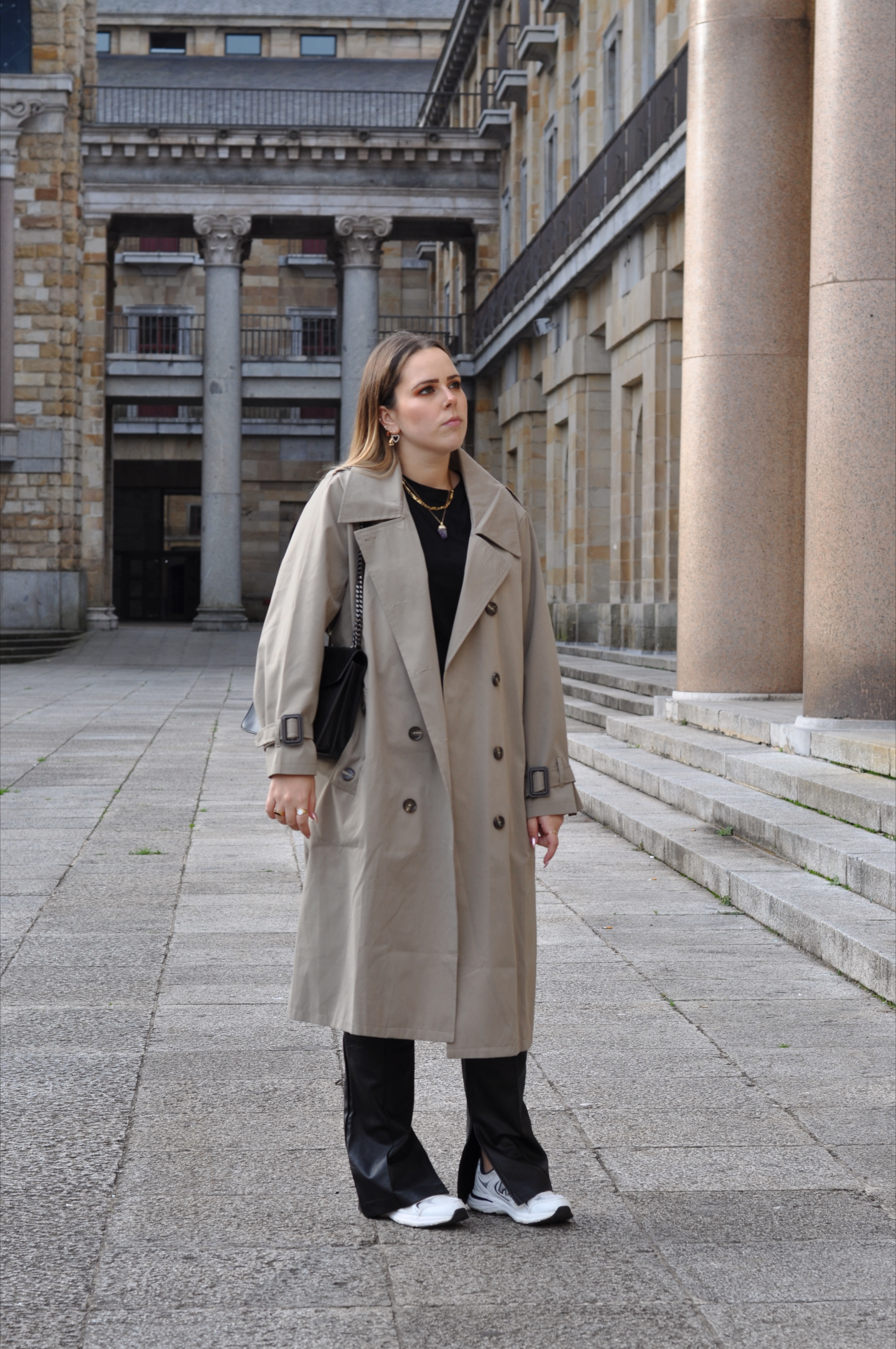 Oversize trench coat outfit