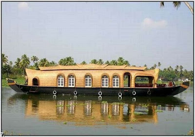 Indian houseboats Seen On coolpicturesgallery.blogspot.com