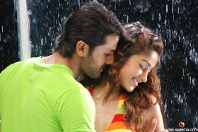 Nitin and Iliyana Wallpaper in Tamil Movie Dhana