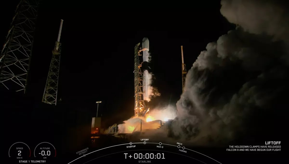 SpaceX luncurkan 55 satelit starlink