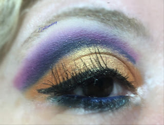 eye_makeup_look_metallic_gold