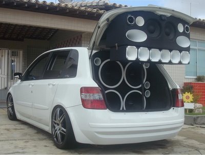 E o pior que em algumas carro as o som do carro vale mais do que o