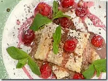 Millefoglie con crema al mascarpone e ciliege