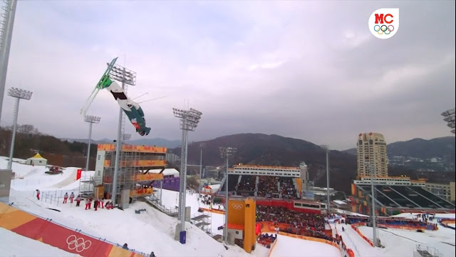 Jakara Anthony de Australia en su primer descenso en el esquí acrobático de Pyeongchang 2018