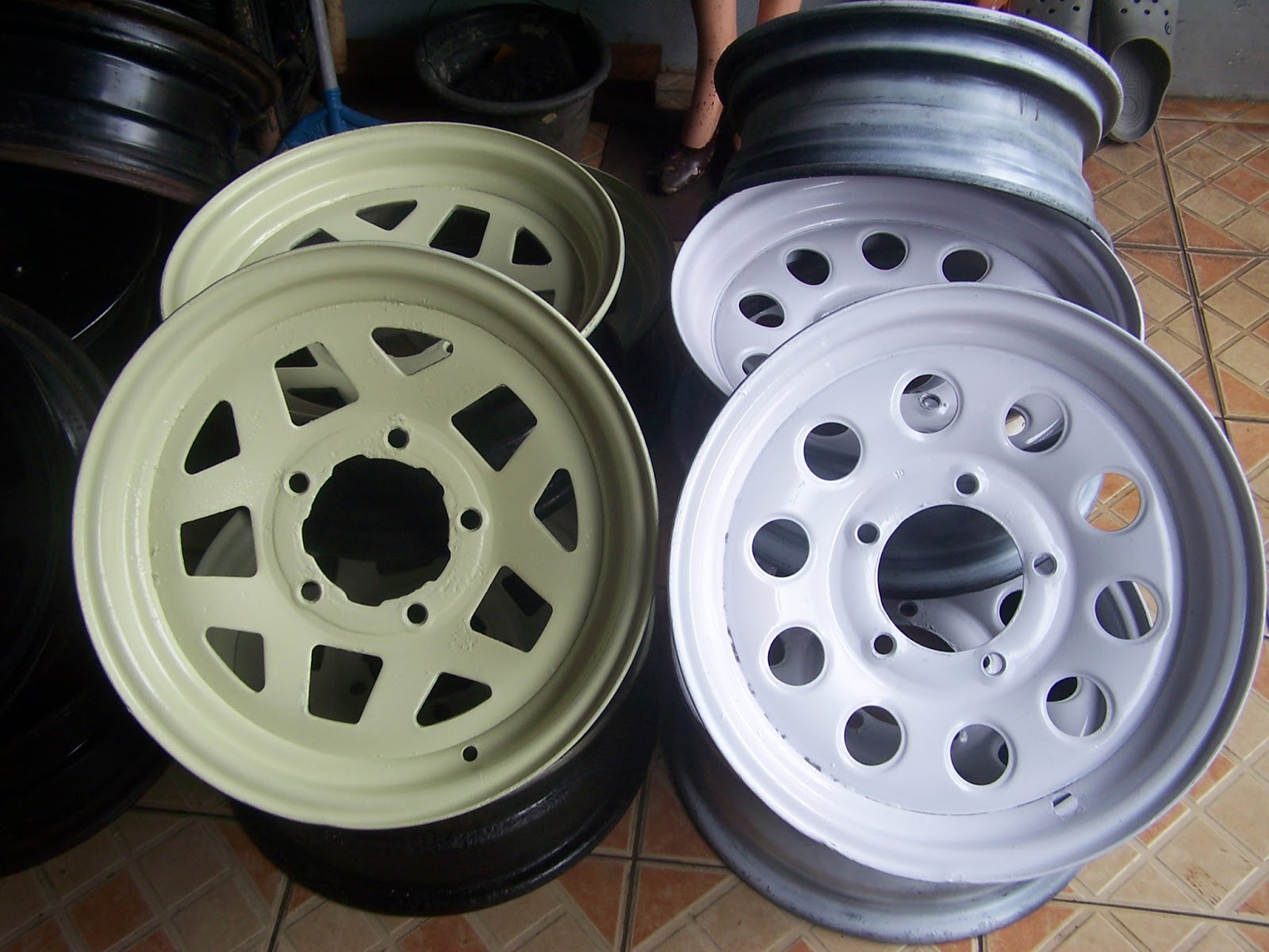 Azmi Agustianzi 4x4 Velg OEM Jimni jimny vitara taft 