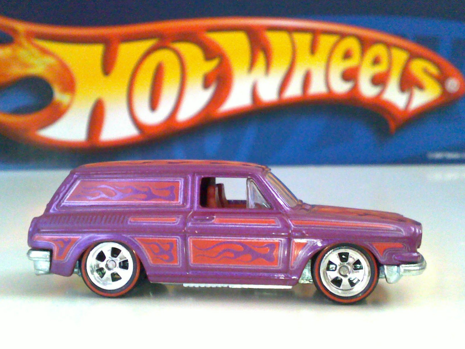 Evil Cendawan  Custom 69 VW Squareback