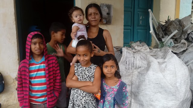 SOLIDARIEDADE: FAMÍLIA QUE VIVE DA COLETA DE LIXO EM BOM CONSELHO PRECISA DE SUA AJUDA