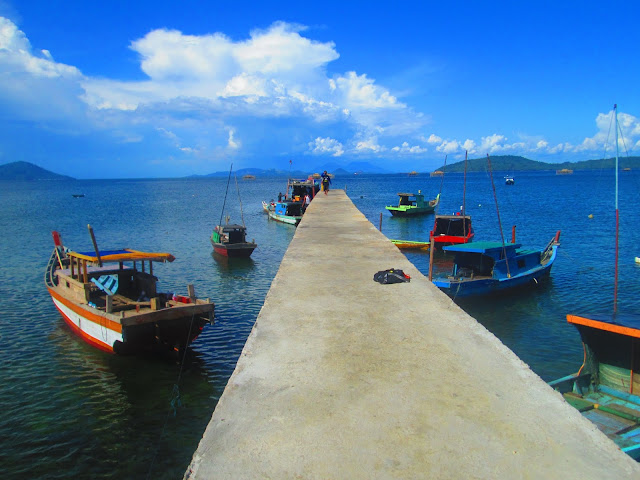 Pulau lemukutan. Tempat wisata di kalimantan barat indonesia