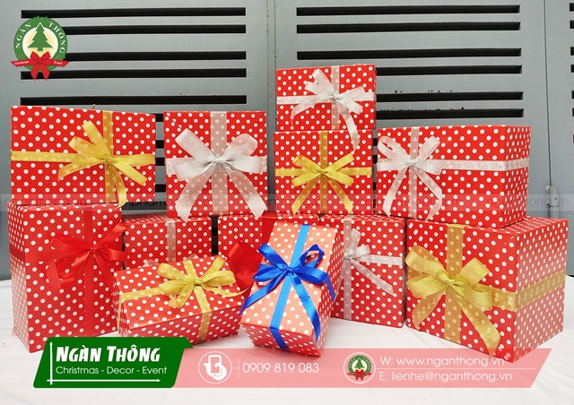 BÁN HÀNG HỘP QUÀ CÂY THÔNG NOEL, TẾT, SỰ KIỆN 0938.456.135 Hop-qua-trang-tri-noel%20%283%29