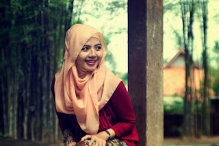 Pose Untuk model wanita muslimah