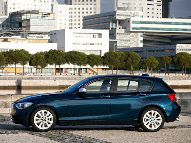Side image of BMW 1 hatchback
