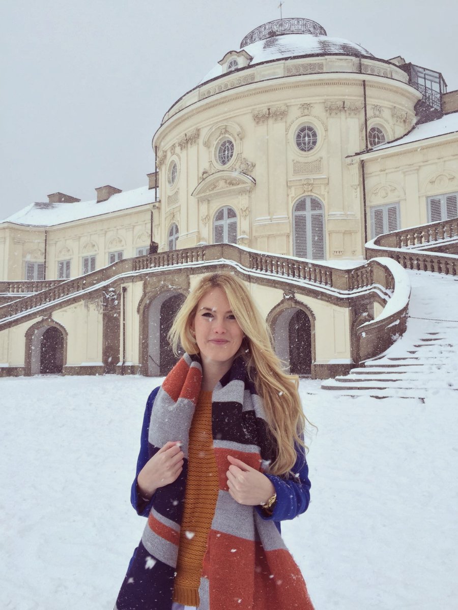 Colorblocking Fashion Outfit Winter Schnee Schloss Solitude Stuttgart