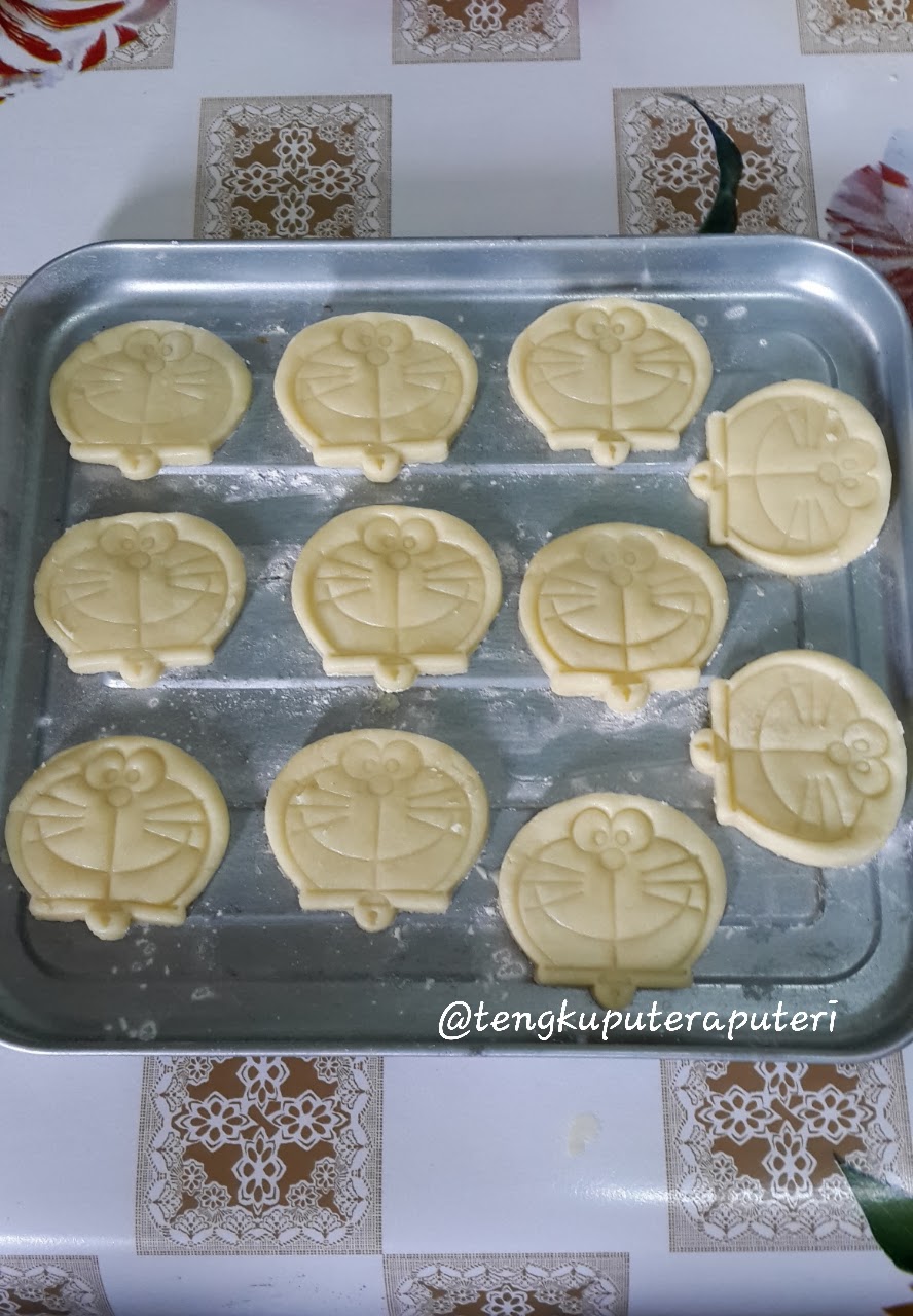 Tengku Fauziana: BentoArfan#13: Biskut Butter Doraemon