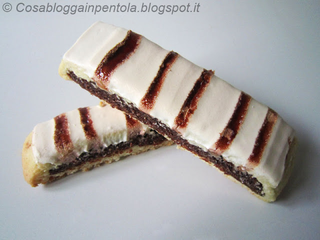 biscotti amarena cosa blogga in pentola ricetta cosabloggainpentola