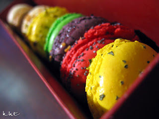 Gerard-Mulot-9-macarons-box