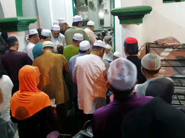  Perkarangan Rumah TG Nik Aziz Sibuk Awal Pagi Tadi