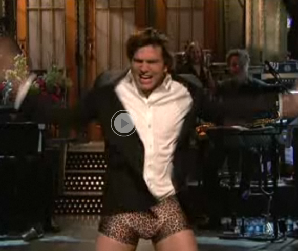 ashton kutcher underwear photos. Ashton Kutcher Rocks Leopard