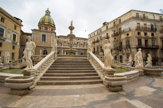 Fontana pretoria o della vergogna-Palermo