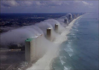 Photos of a windy day on the coast of Florida 