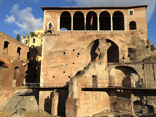 Forum de trajan facade - Rome