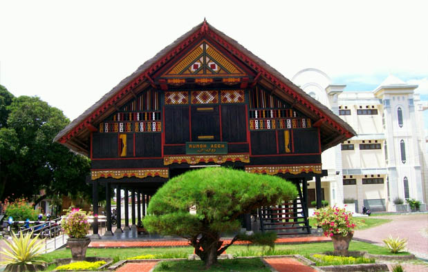 23 Konsep Top Gambar Pintu Rumah Aceh