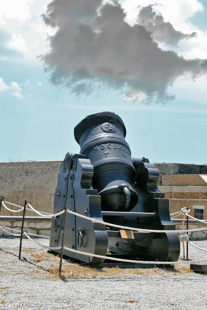 Cannons. Old Fort. Corfu. Пушки. Старая крепость. Керкира.