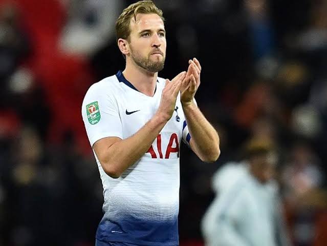 Real Madrid begin talks to sign Tottenham striker Harry Kane