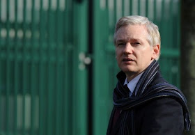 WikiLeaks: Ecuador restablece parcialmente comunicación a Assange