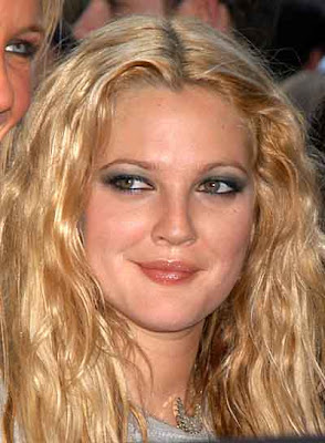 Drew Barrymore Hairstyle on Drew Barrymore Long Tousled Blonde Hairstyle