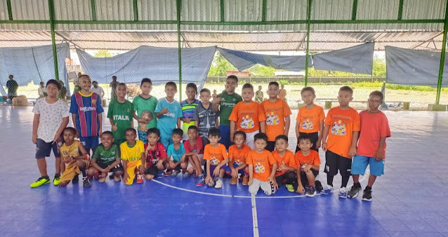 Hi Labewa Junior dan Sekolah Minggu GBI Dekai Tanding Futsal Persahabatan
