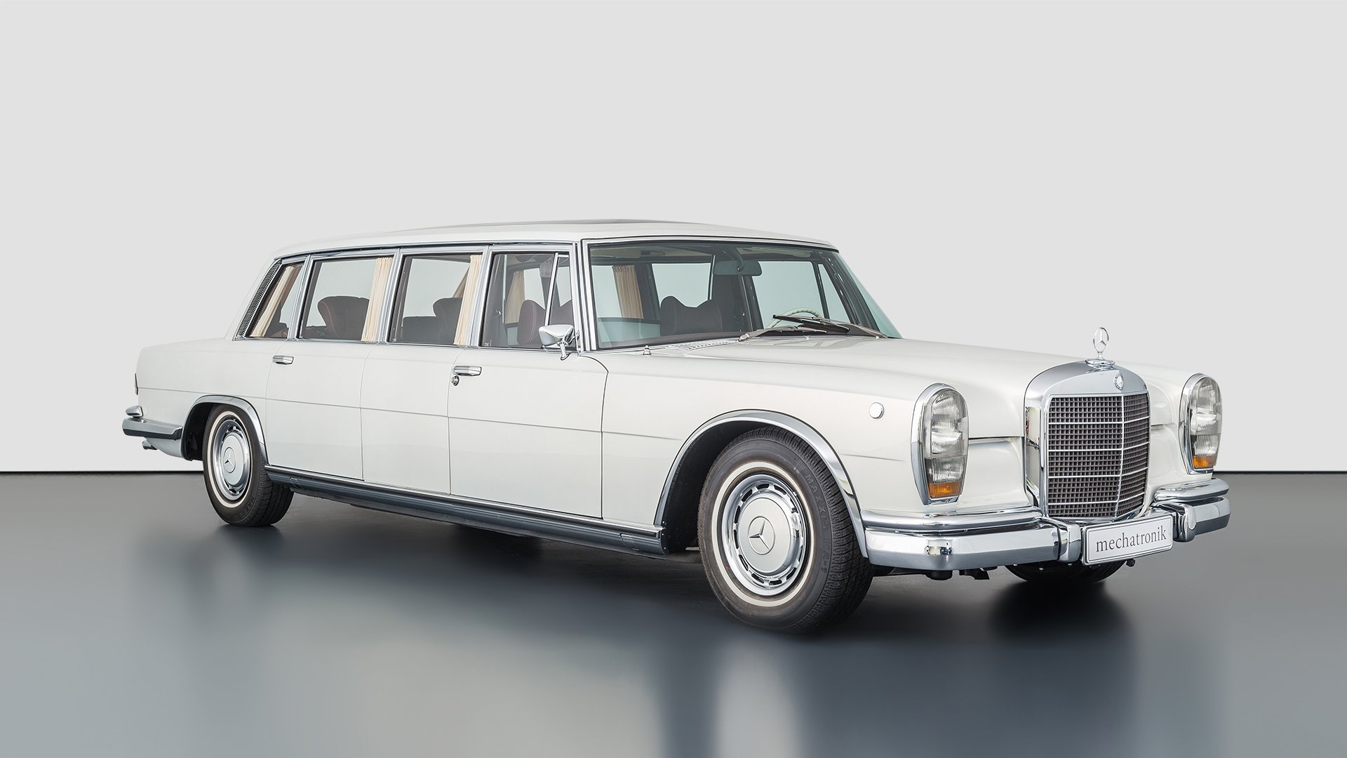 Mercedes-Benz W100 600 Pullmann mit Maybach Interieur