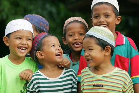 Pidato Agama Keutamaan Menyantuni Anak Yatim | Mas Roziq Blog